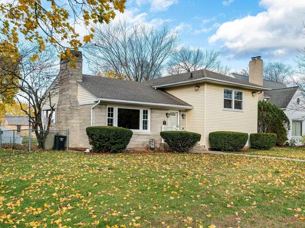 1319 E Fairview Ave, South Bend, IN 46614