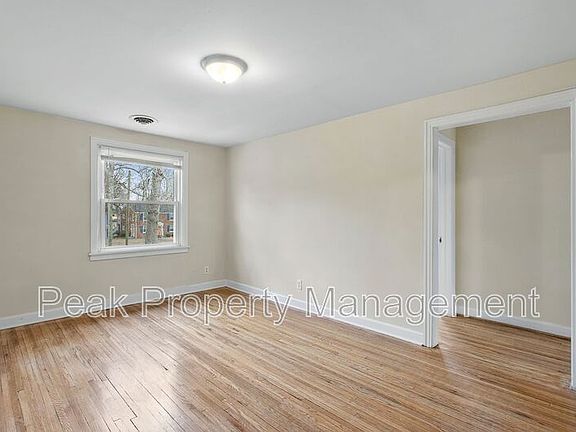 4th image of 4913 Chamberlayne Ave APT 4