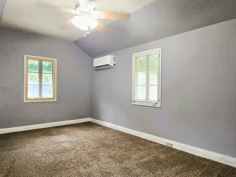 240 Masterpiece Rd — Photo 7
