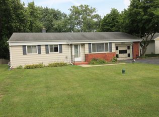 5525 Virginia Ave, Clarendon Hills, IL 60514