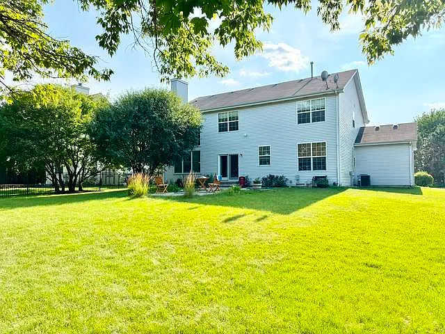 37061 N Bonnie Brae Rd — Photo 24