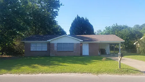 678 Meadow Dr Photo 1