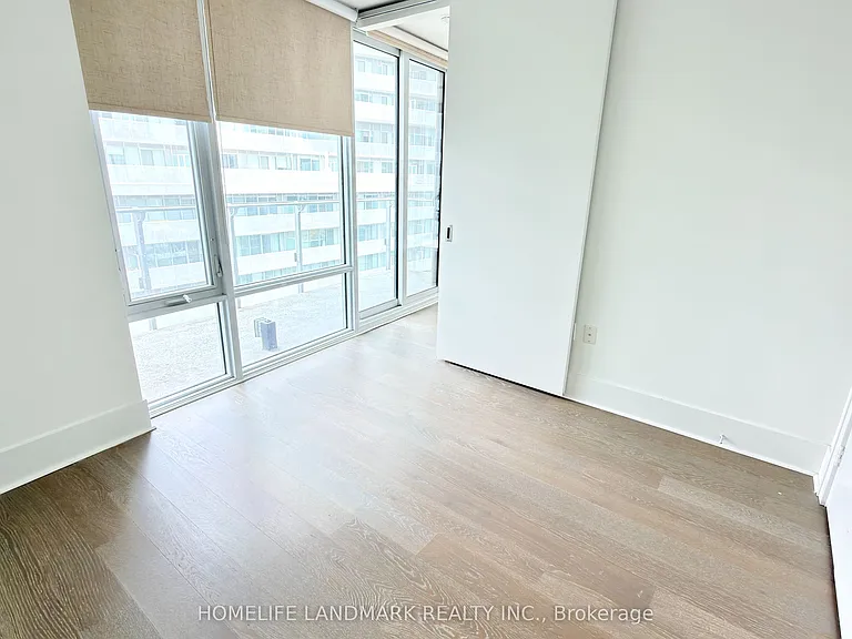 29 Queens Quay E #1026 — Photo 6
