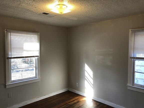 2nd image of 3990 Wales Ave