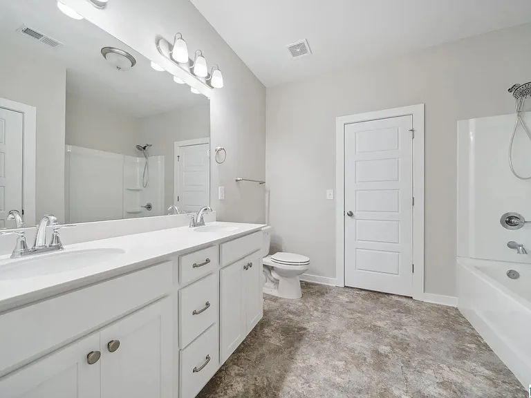 7944 Saint James Dr — Photo 27