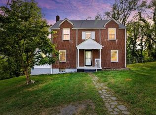 211 Floyd Ave, Pulaski, VA 24301