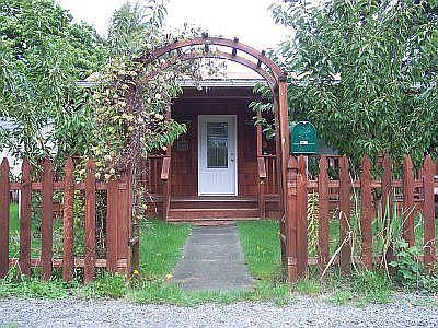 Cute goldilocks cottage