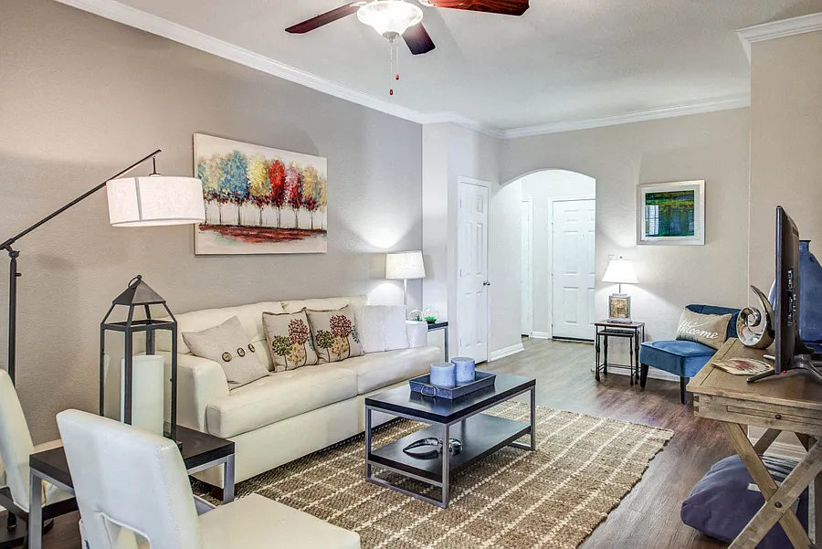 Abelia Flats — Photo 3