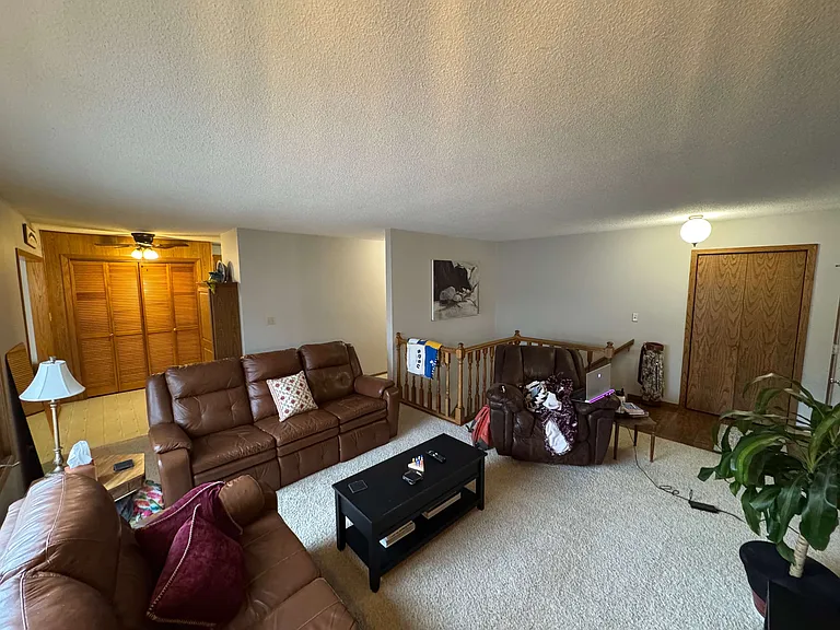 1403 Orchard Dr — Photo 3