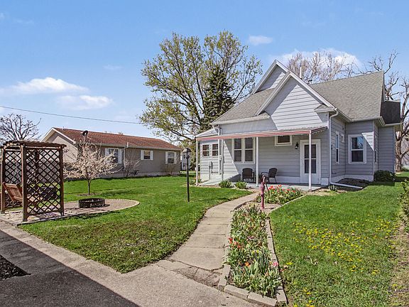 4th image of 703 5th St