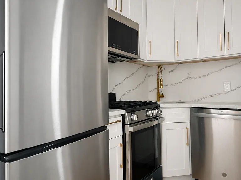 206 W 96th St #5-B — Photo 1