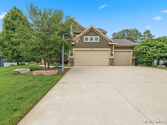 2nd image of 3671 Bryce Dr