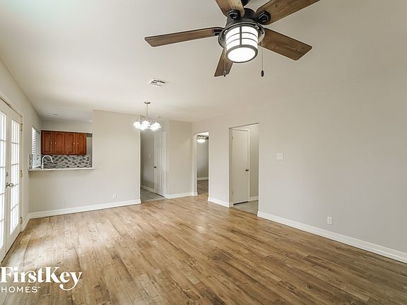 3rd image of 6818 Blue Lake Dr