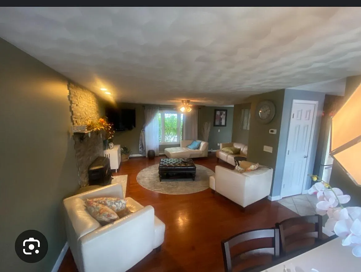 4 bed, 2000 sqft, $3,900 — Photo 2