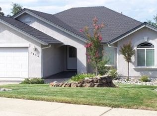 1054 Spring Ridge Dr, Redding, CA 96003