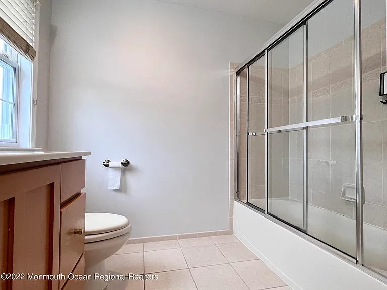 1 Hendrickson Ct — Photo 36