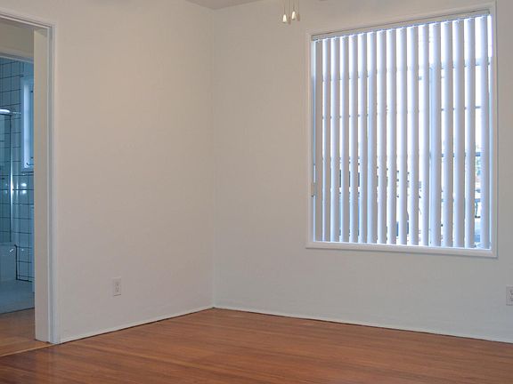3rd image of 503 Avondale Ave
