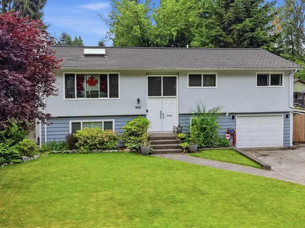 944 Tollcross Rd, North Vancouver, BC V7H 2G2