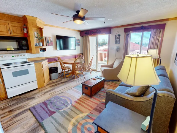 239 Mountain Lodge, Snowshoe, WV 26209