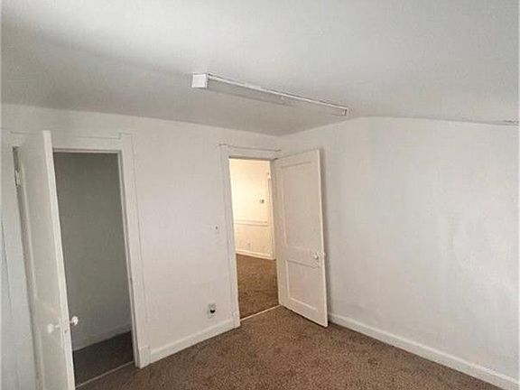 5th image of 1016 Orchard St