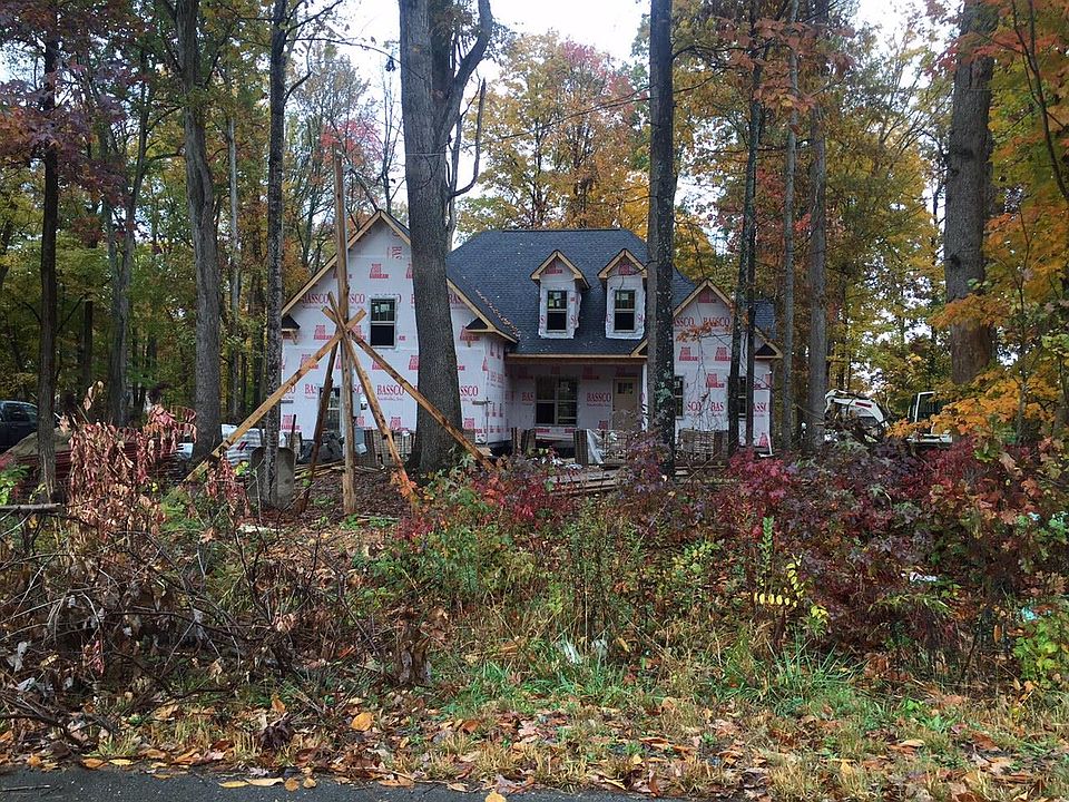 2nd image of 312 Independence St