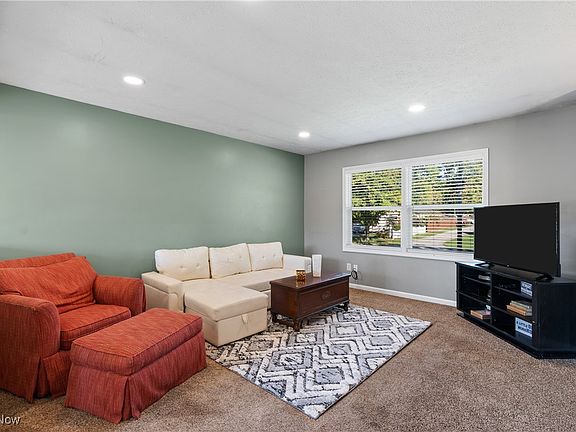4th image of 1177 Moneta Ave