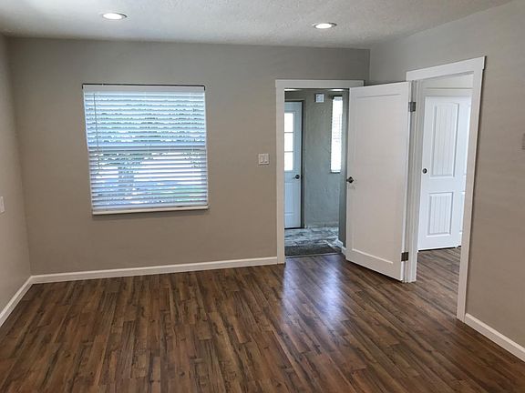 5th image of 834 9th St