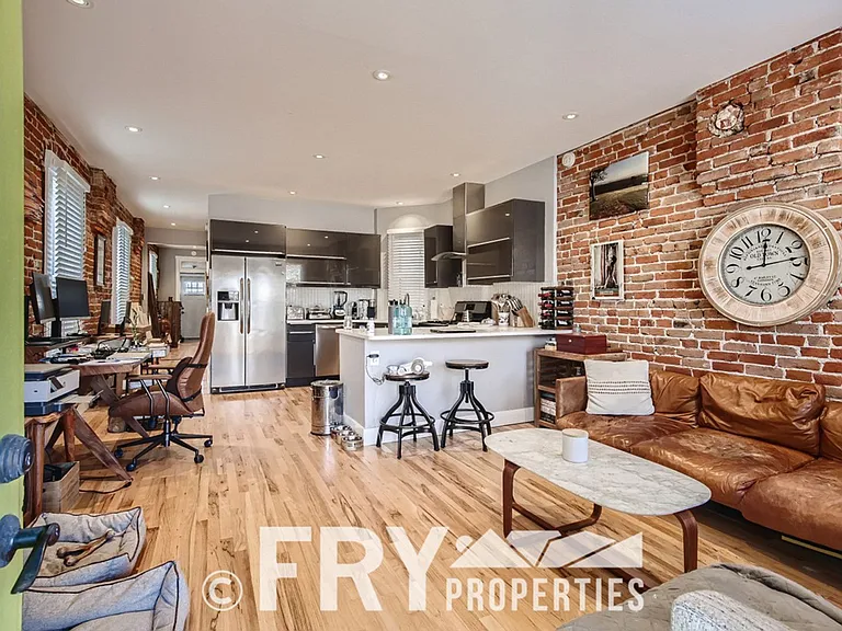 3640 N Williams St — Photo 4