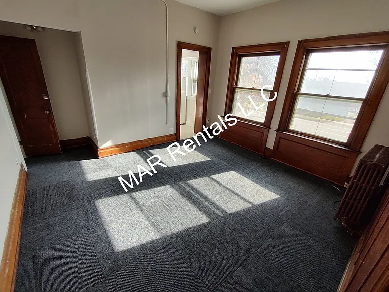 299 Capital Ave NE #B1 — Photo 6