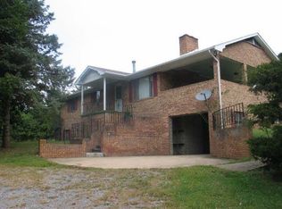 1776 Comertown Rd, Shenandoah, VA 22849