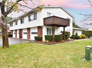 283 Chatham Cir, Warwick, RI 02886