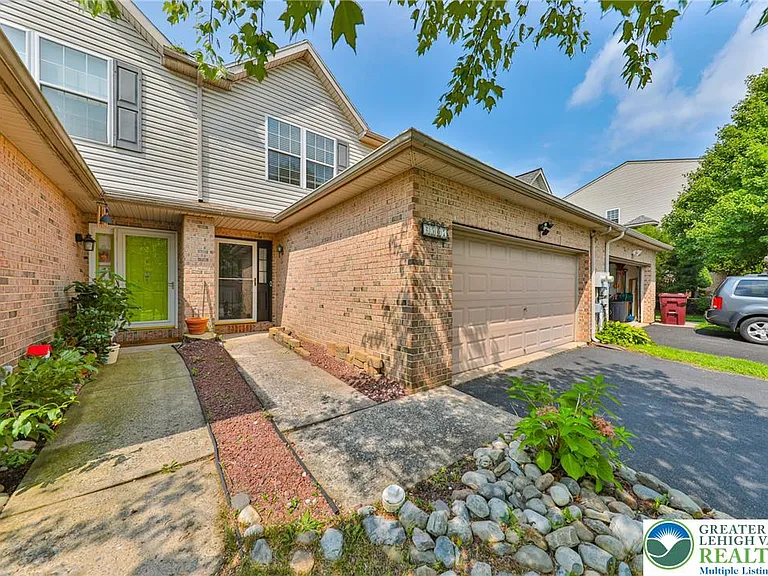 2507 Chestnut Ln — Photo 1