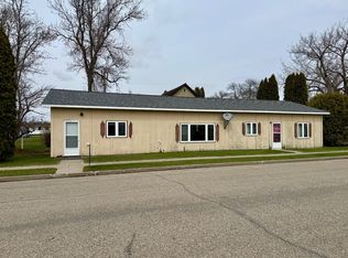 324 S 5th St, Wishek, ND 58495