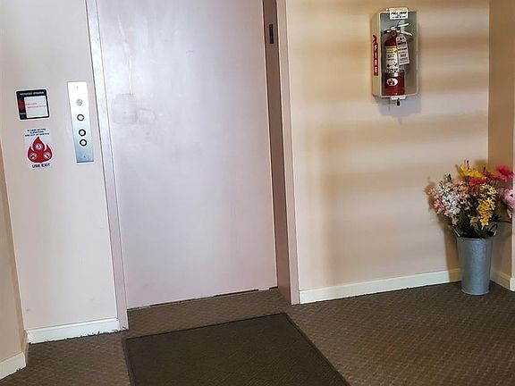 4th image of 6975 Summit Lake Dr Unit 2