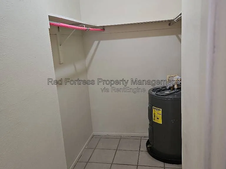 3816 Desoto Ave — Photo 6
