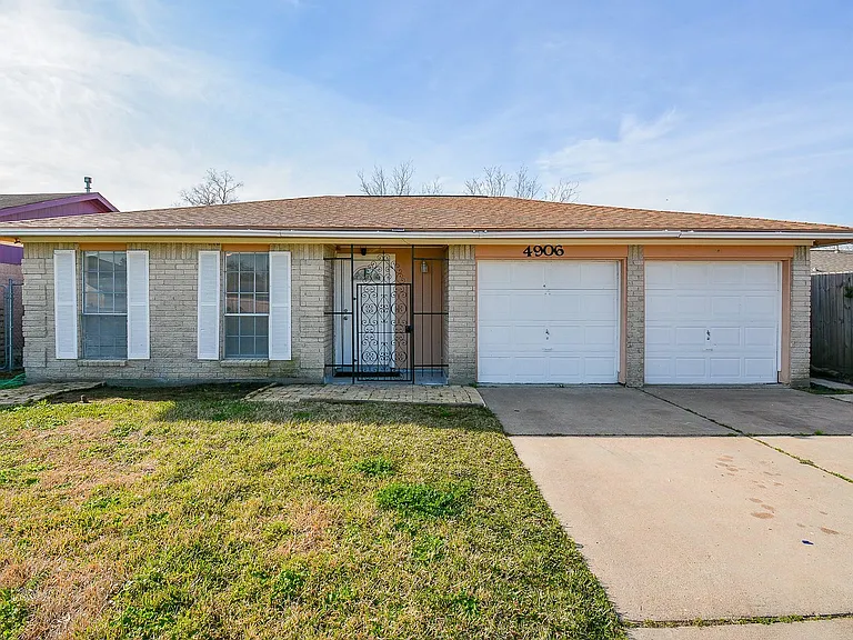 4906 E Orem Dr — Photo 1
