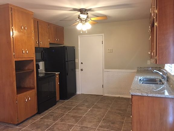 3rd image of 1317 N Cottage Ave