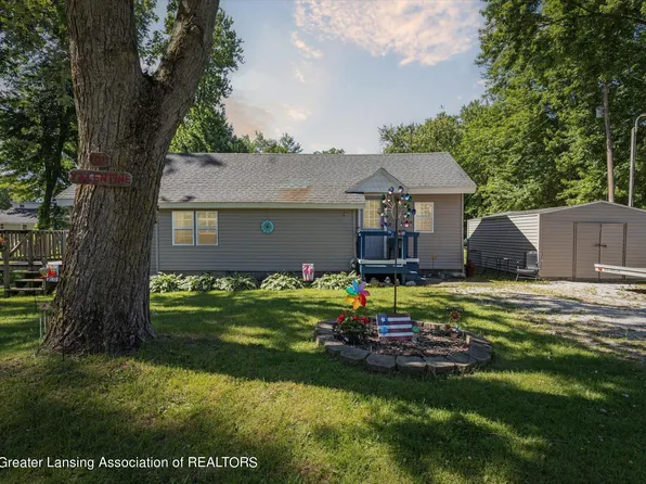 1011 Valentine Rd, Hastings, MI 49058