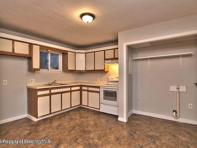 1418 N Main Ave #B — Photo 9