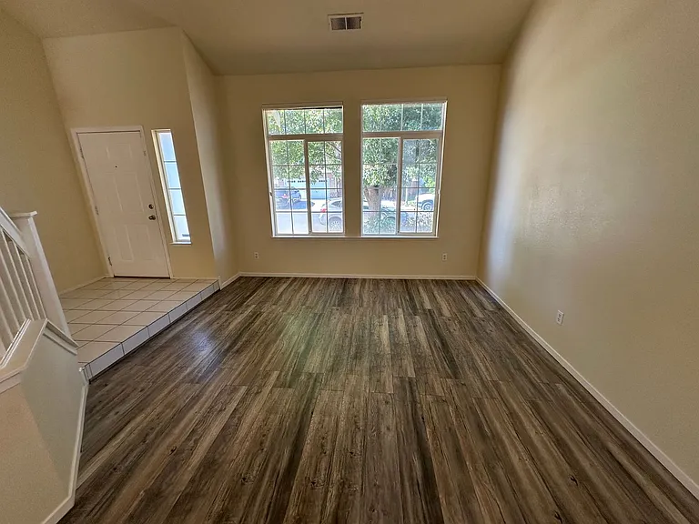 772 Glenpine Ct — Photo 3