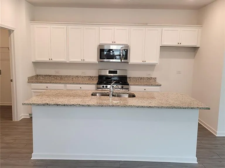 448 Golden Eagle Pkwy — Photo 9