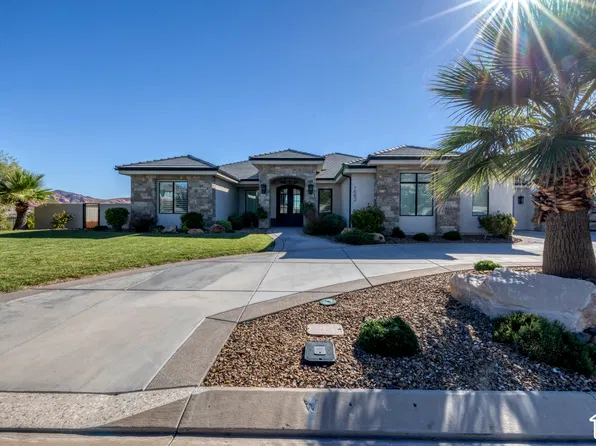 1682 N Belmont Ave, Washington, UT 84780
