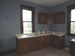 3rd image of 428 N Zane Hwy