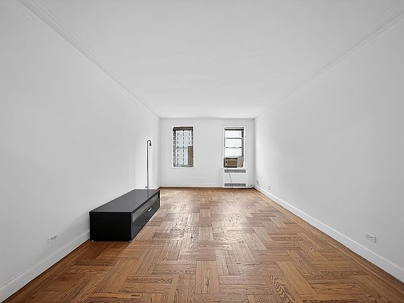 2nd image of 2190 Boston Rd APT 4E