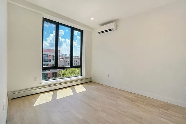 Rented by Bond New York | media 6