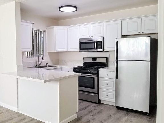 2nd image of 4390 Temecula St APT 2