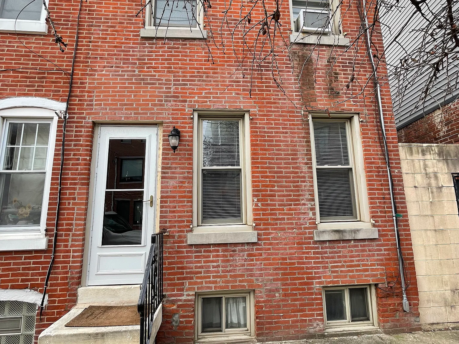 2 bed, 1.5 bath, 800 sqft, $1,800 — Photo 2