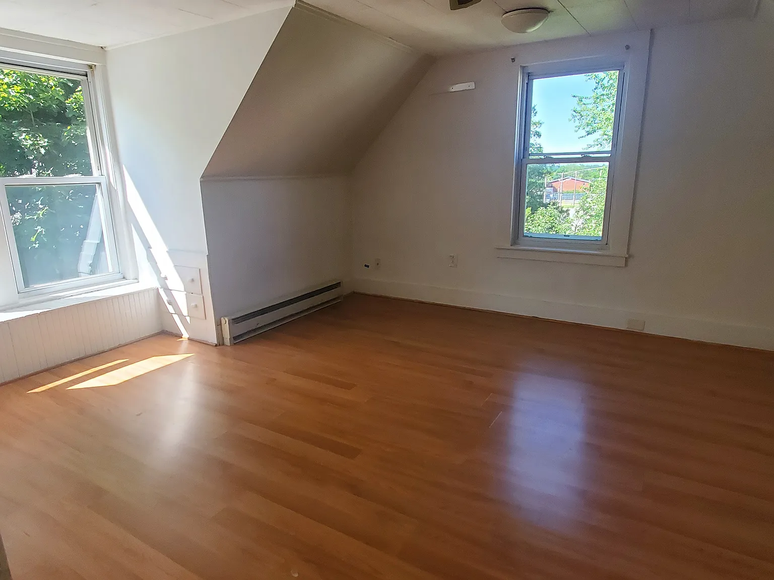 2 bed, 850 sqft, $1,395 — Photo 2