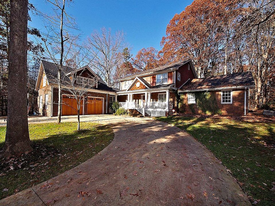 1st image of 514 Stratfordshire Dr