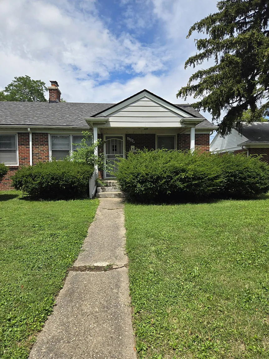 1064 W 37th St photo 1